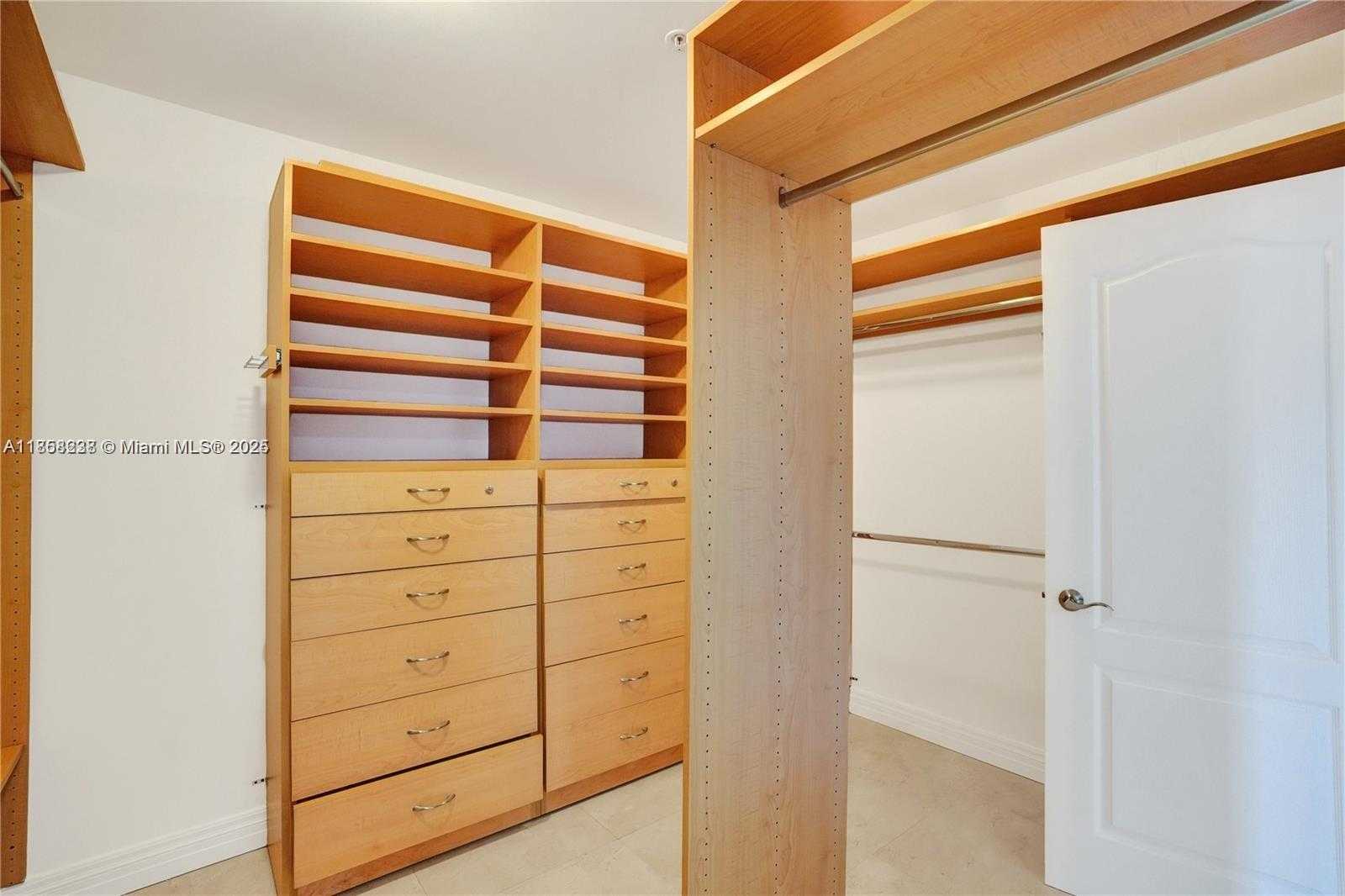 Small Image of 1415 SUNSET HARBOUR DR #202, Miami Beach Number 28