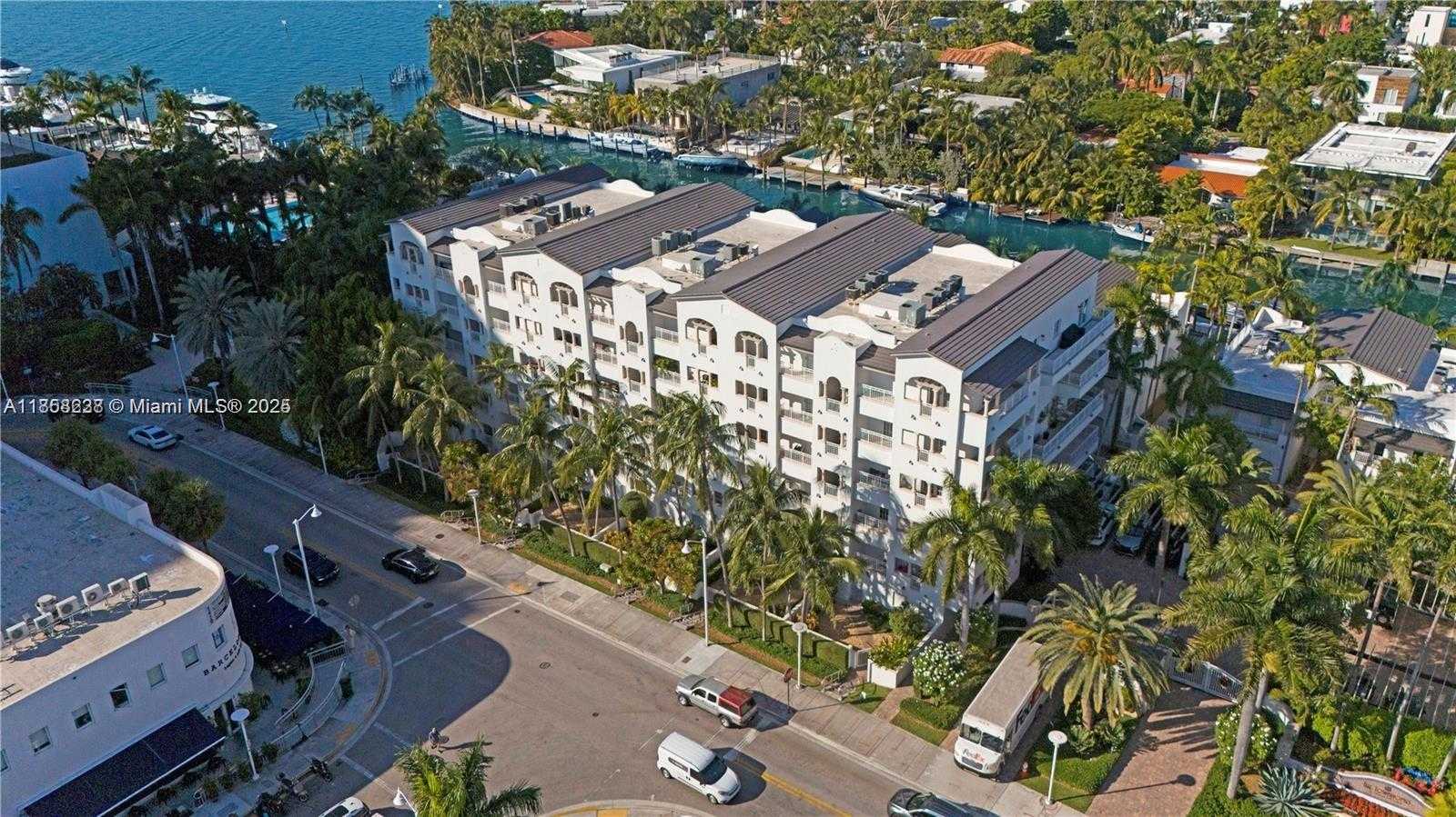 Small Image of 1415 SUNSET HARBOUR DR #202, Miami Beach Number 3