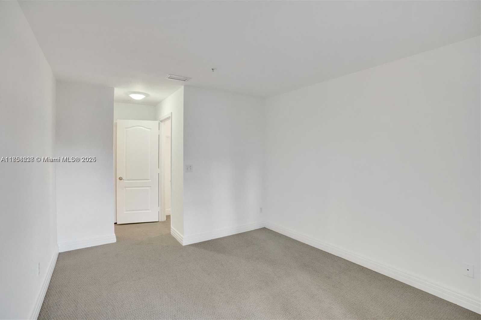 Small Image of 1415 SUNSET HARBOUR DR #202, Miami Beach Number 36