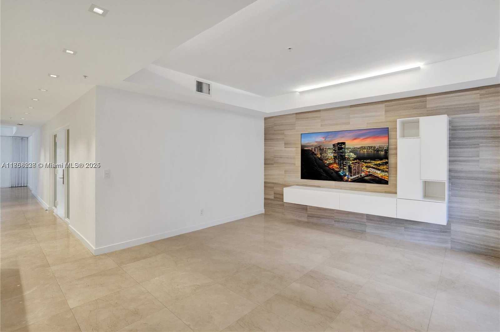 Small Image of 1415 SUNSET HARBOUR DR #202, Miami Beach Number 5