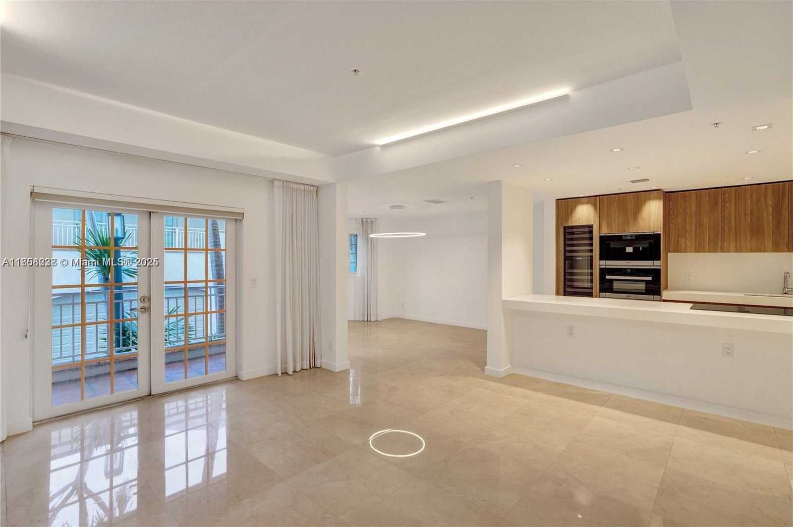 Small Image of 1415 SUNSET HARBOUR DR #202, Miami Beach Number 6