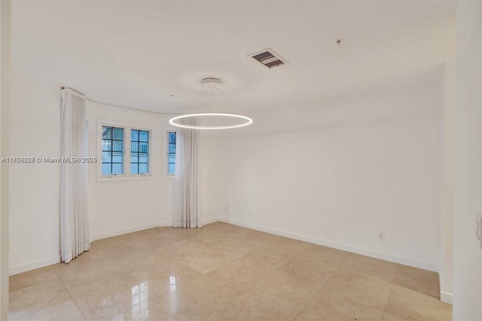 Small Image of 1415 SUNSET HARBOUR DR #202, Miami Beach Number 7