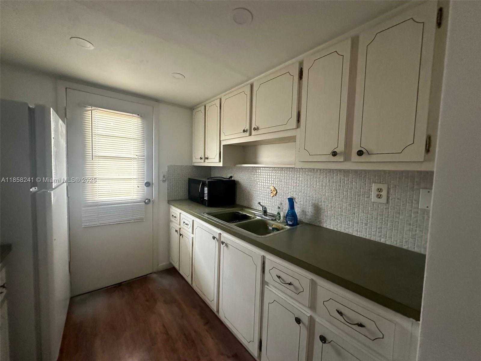 Small Image of 12590 NORTH EAST 16TH AVE #405, North Miami Number 8