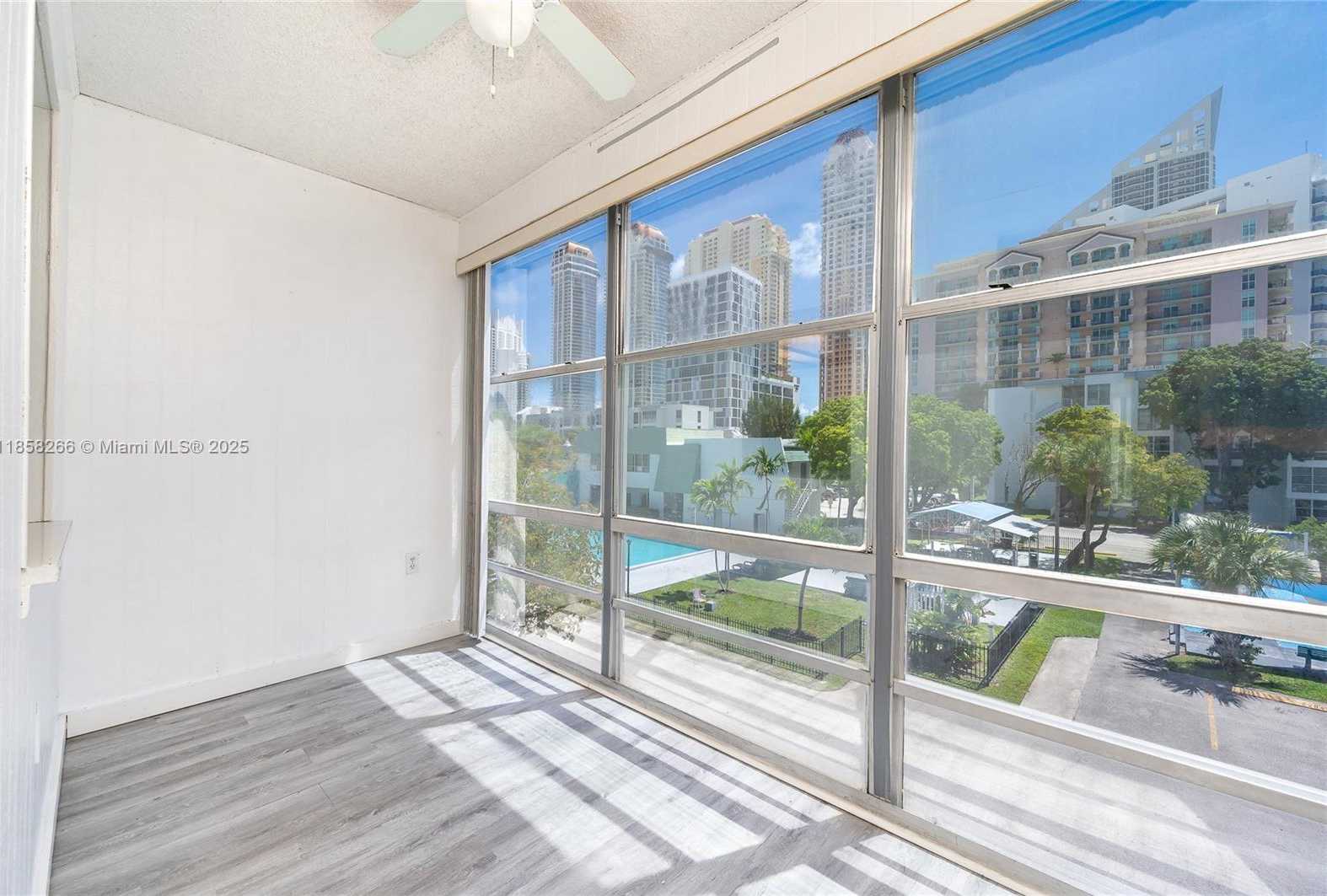Small Image of 17570 ATLANTIC BLVD #318, Sunny Isles Beach Number 11