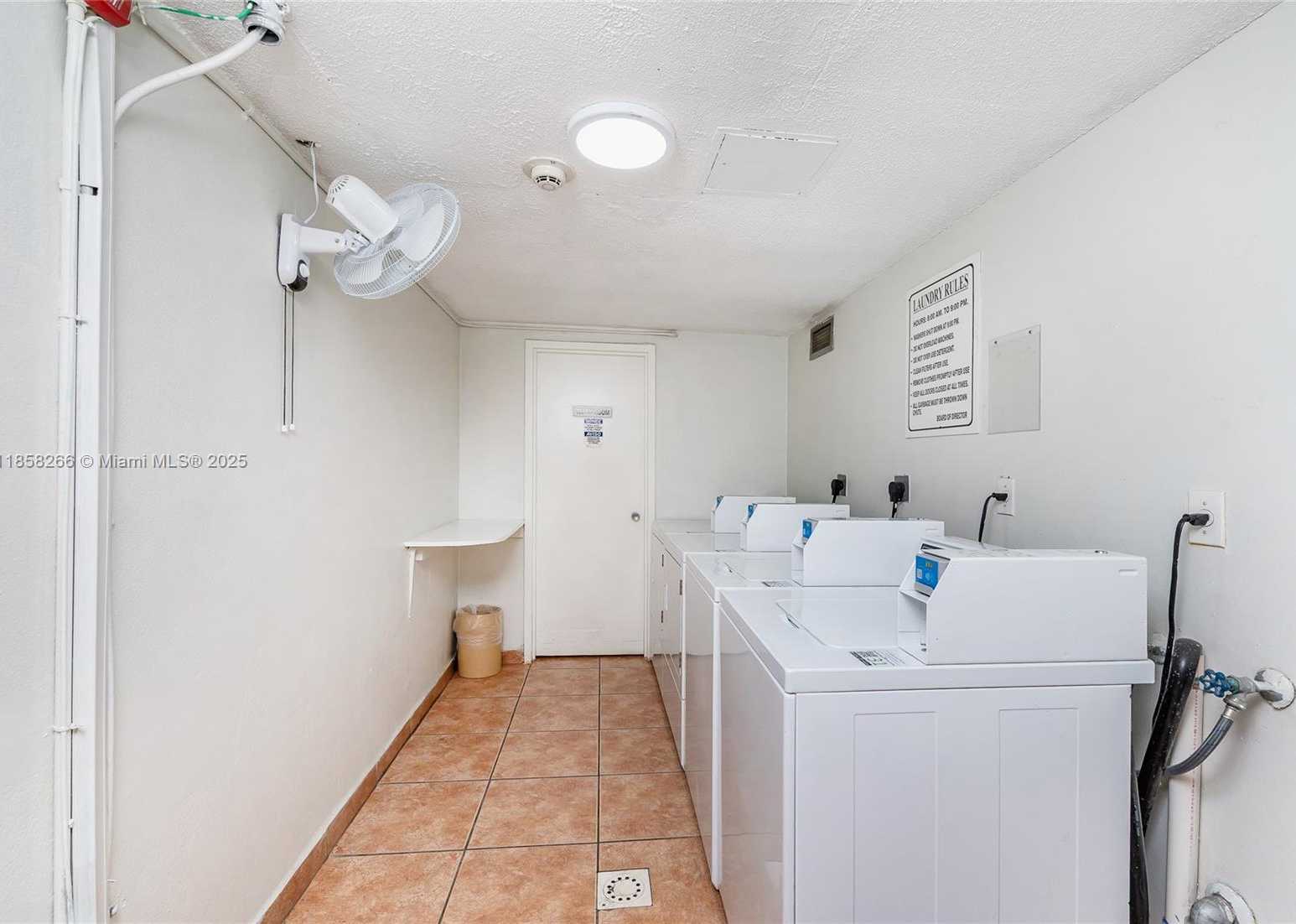 Small Image of 17570 ATLANTIC BLVD #318, Sunny Isles Beach Number 21