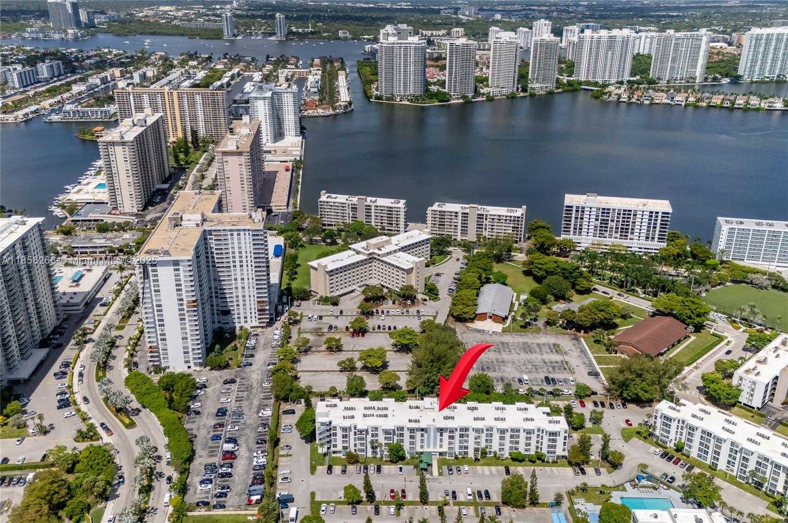 Small Image of 17570 ATLANTIC BLVD #318, Sunny Isles Beach Number 29