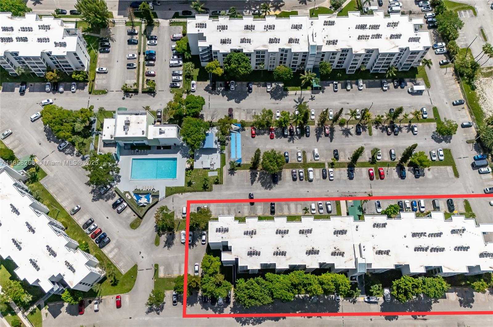 Small Image of 17570 ATLANTIC BLVD #318, Sunny Isles Beach Number 31