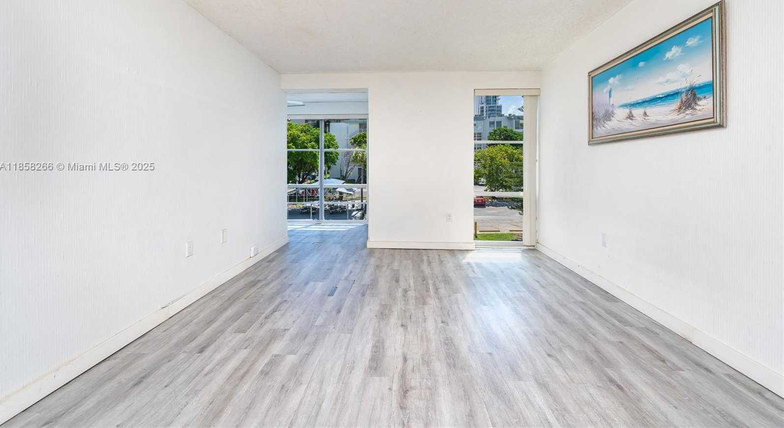 Small Image of 17570 ATLANTIC BLVD #318, Sunny Isles Beach Number 8