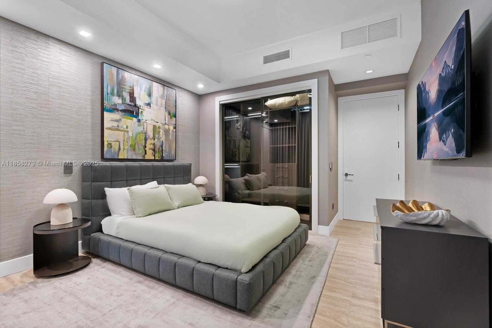 Small Image of 18501 COLLINS AVE #1401/02, Sunny Isles Beach Number 23