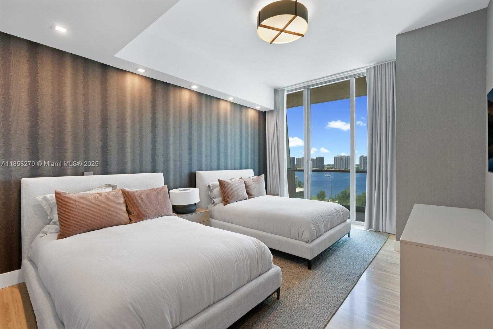 Small Image of 18501 COLLINS AVE #1401/02, Sunny Isles Beach Number 25