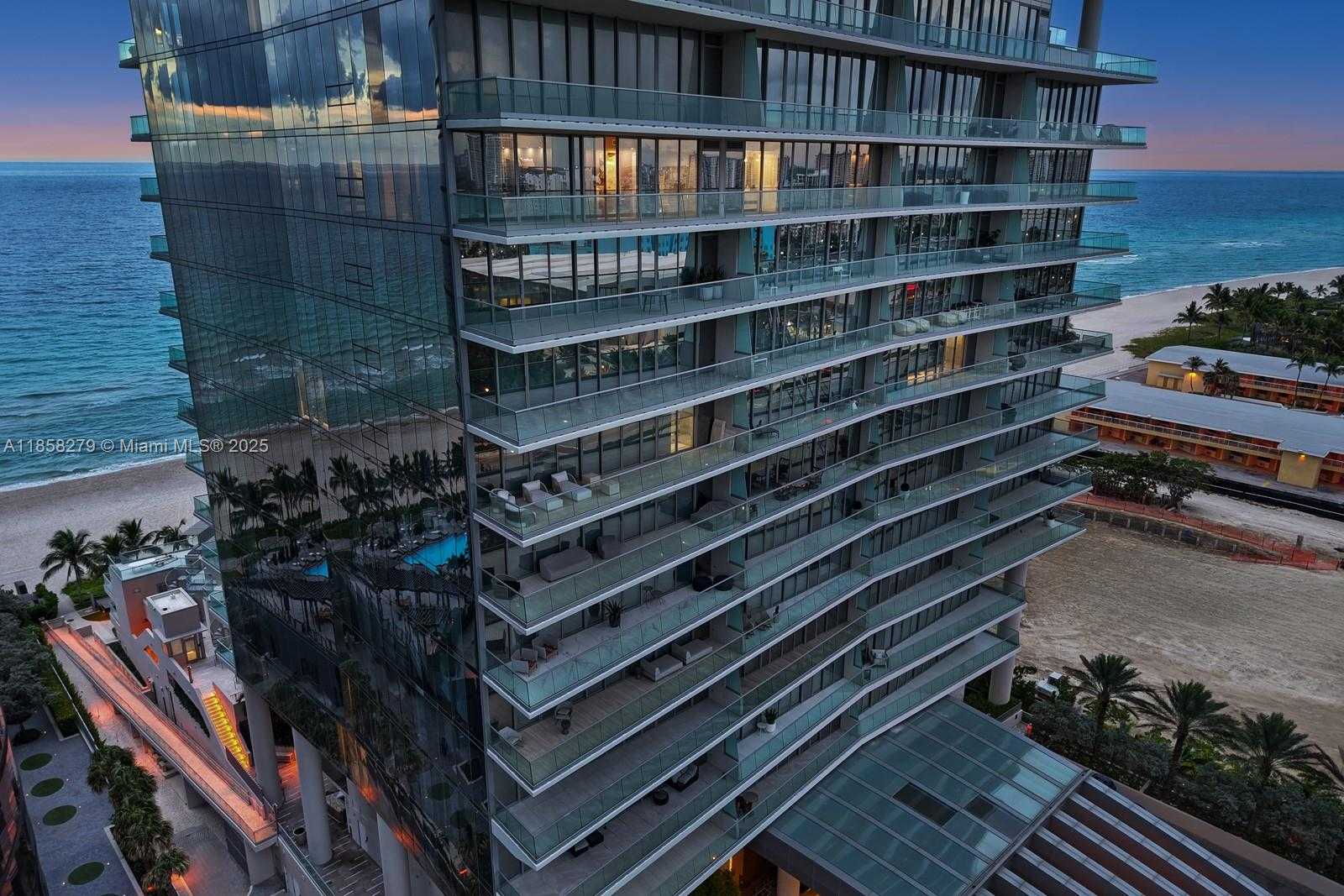 Small Image of 18501 COLLINS AVE #1401/02, Sunny Isles Beach Number 27