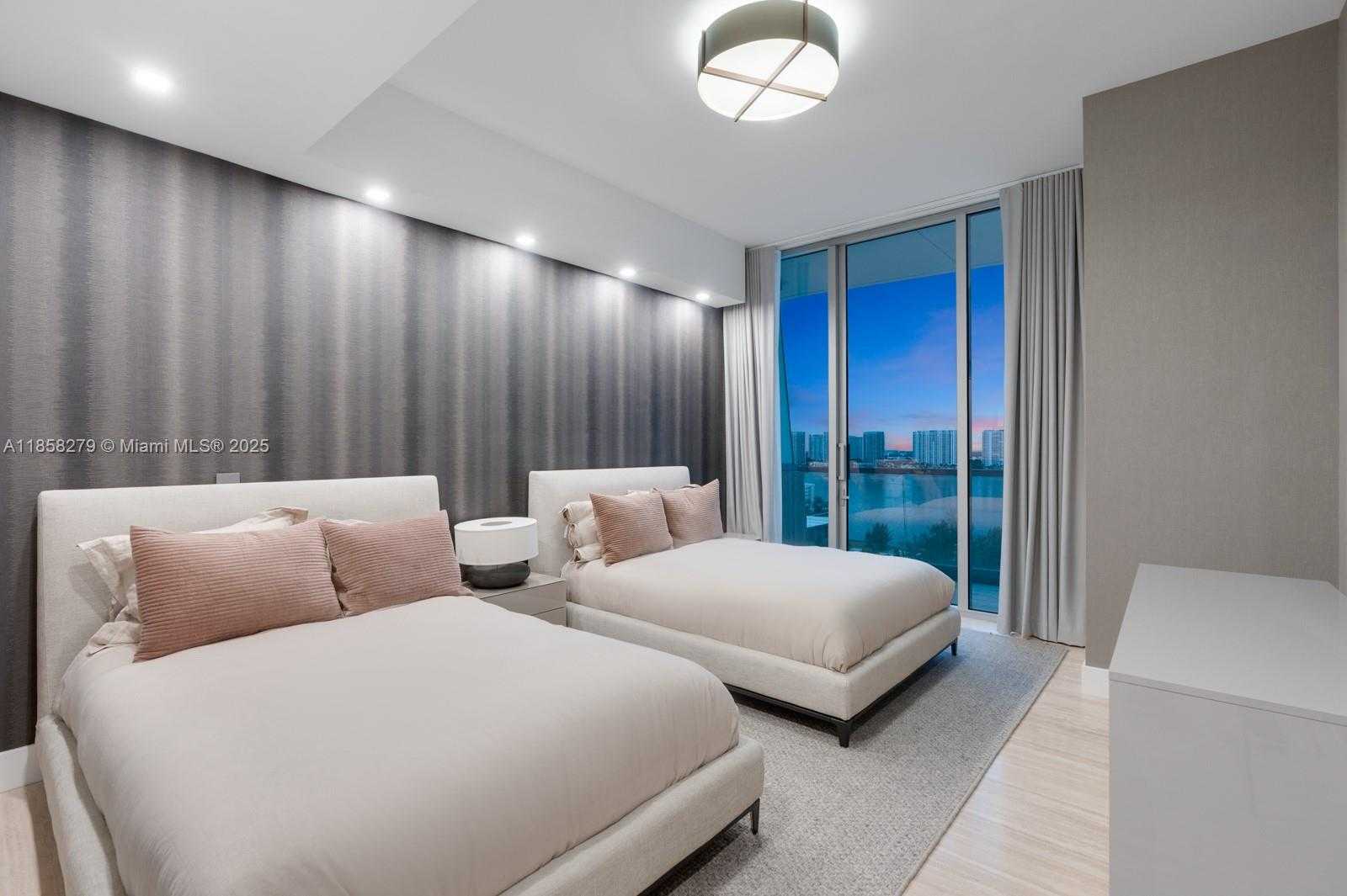 Small Image of 18501 COLLINS AVE #1401/02, Sunny Isles Beach Number 35