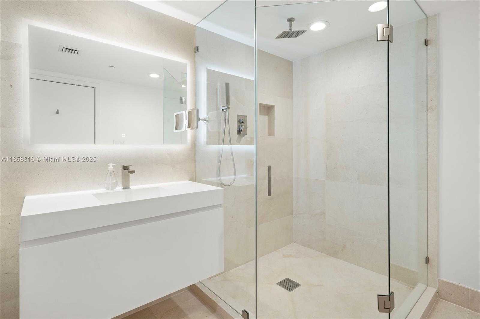 Small Image of 6801 COLLINS AVE #Door1409 (deed 1401), Miami Beach Number 15