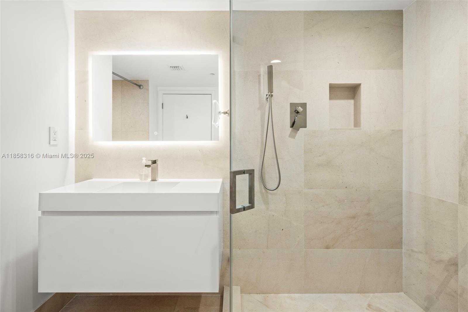 Small Image of 6801 COLLINS AVE #Door1409 (deed 1401), Miami Beach Number 17