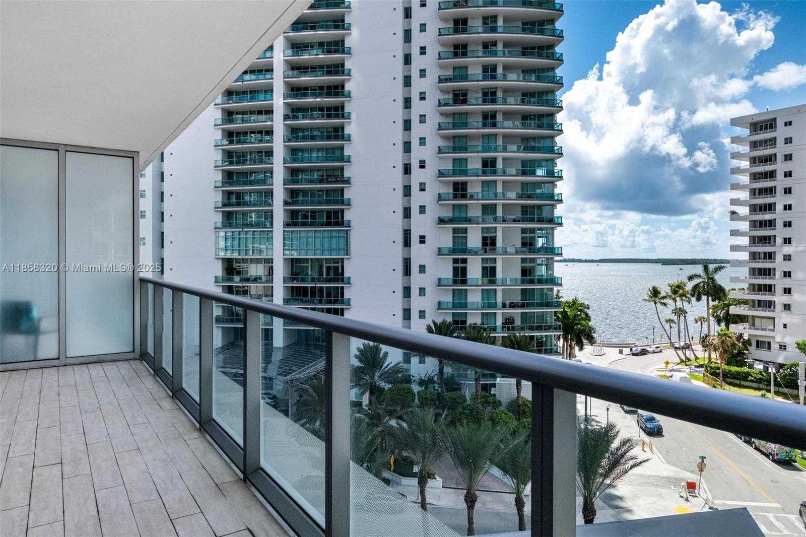 Small Image of 1300 BRICKELL BAY DR #704, Miami Number 19