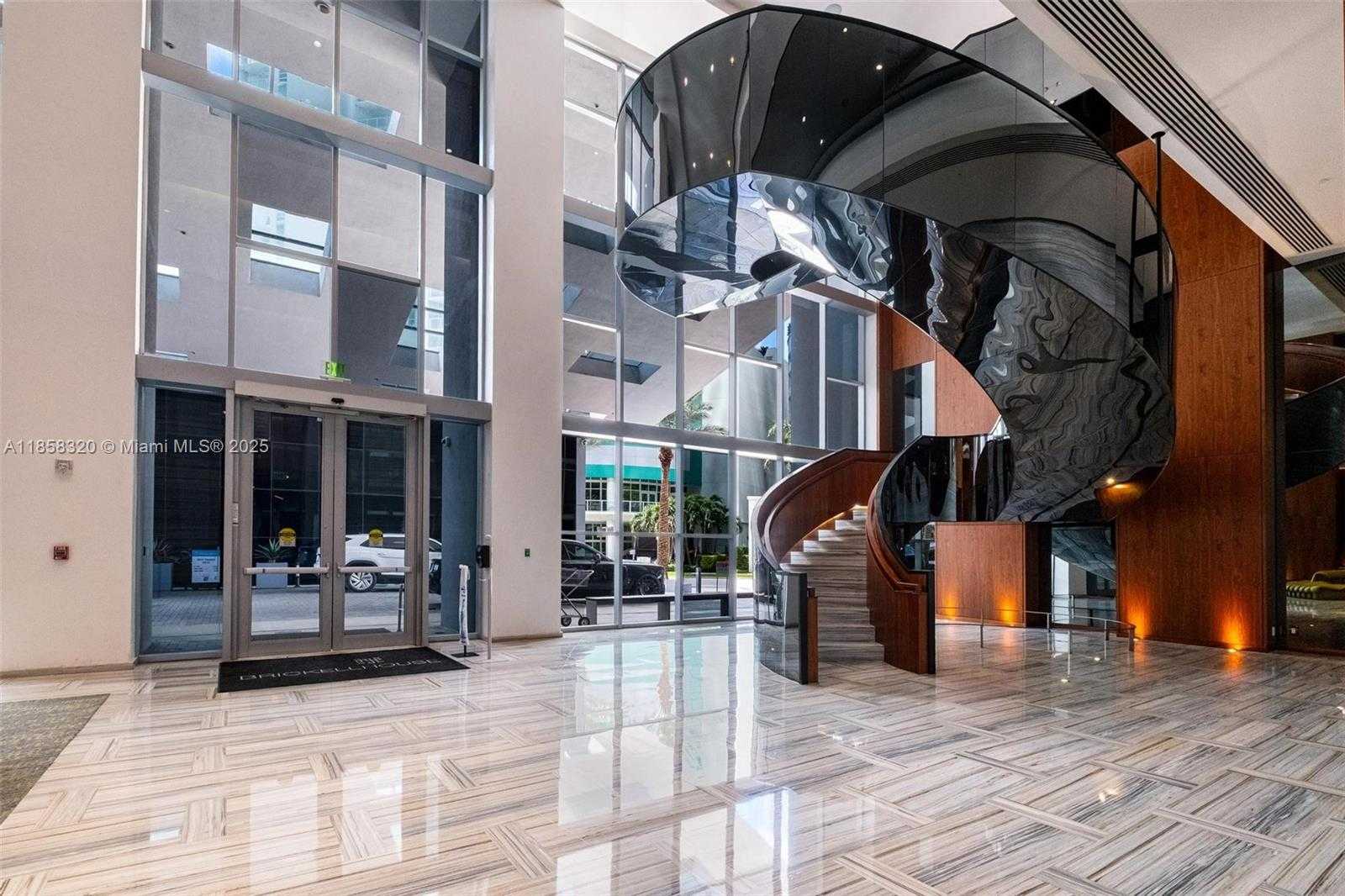 Small Image of 1300 BRICKELL BAY DR #704, Miami Number 23