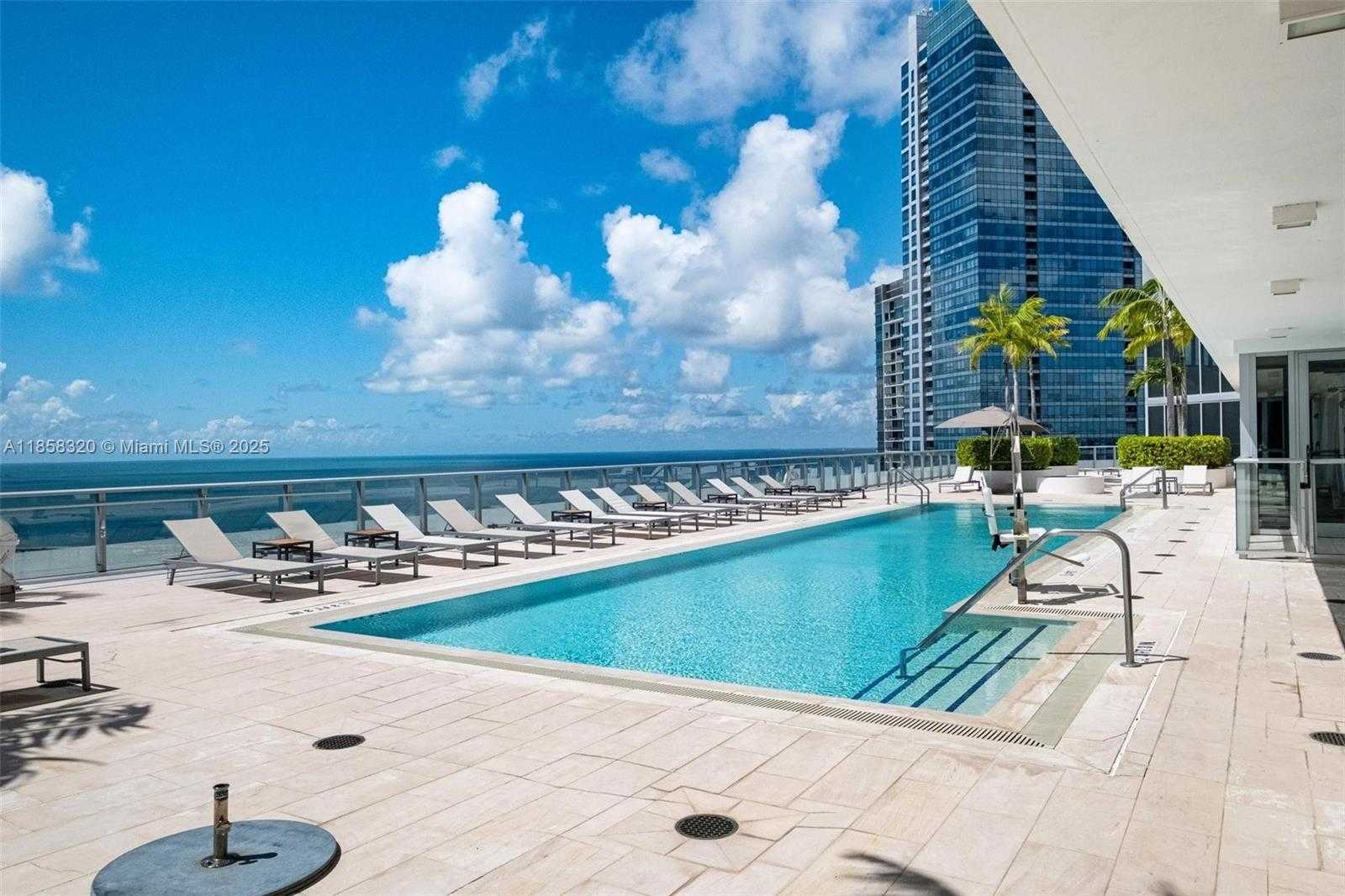Small Image of 1300 BRICKELL BAY DR #704, Miami Number 27