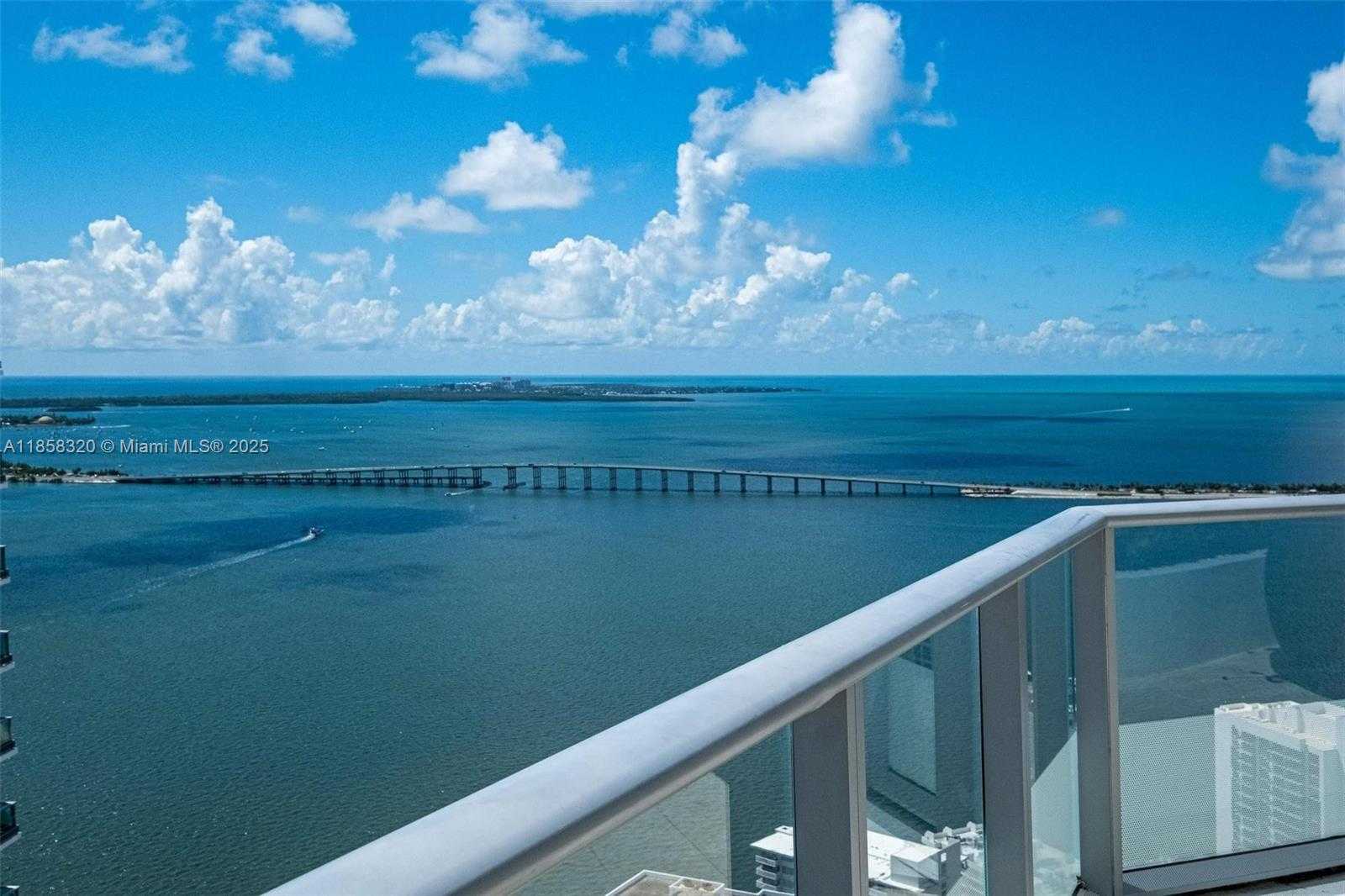 Small Image of 1300 BRICKELL BAY DR #704, Miami Number 29