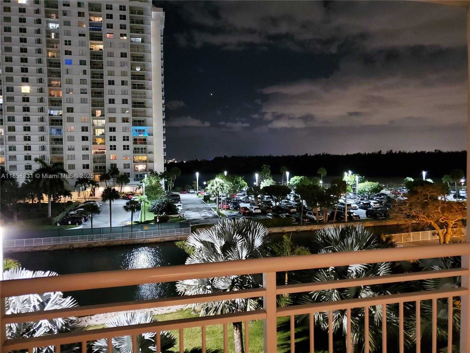 Small Image of 400 KINGS POINT DR #421, Sunny Isles Beach Number 22
