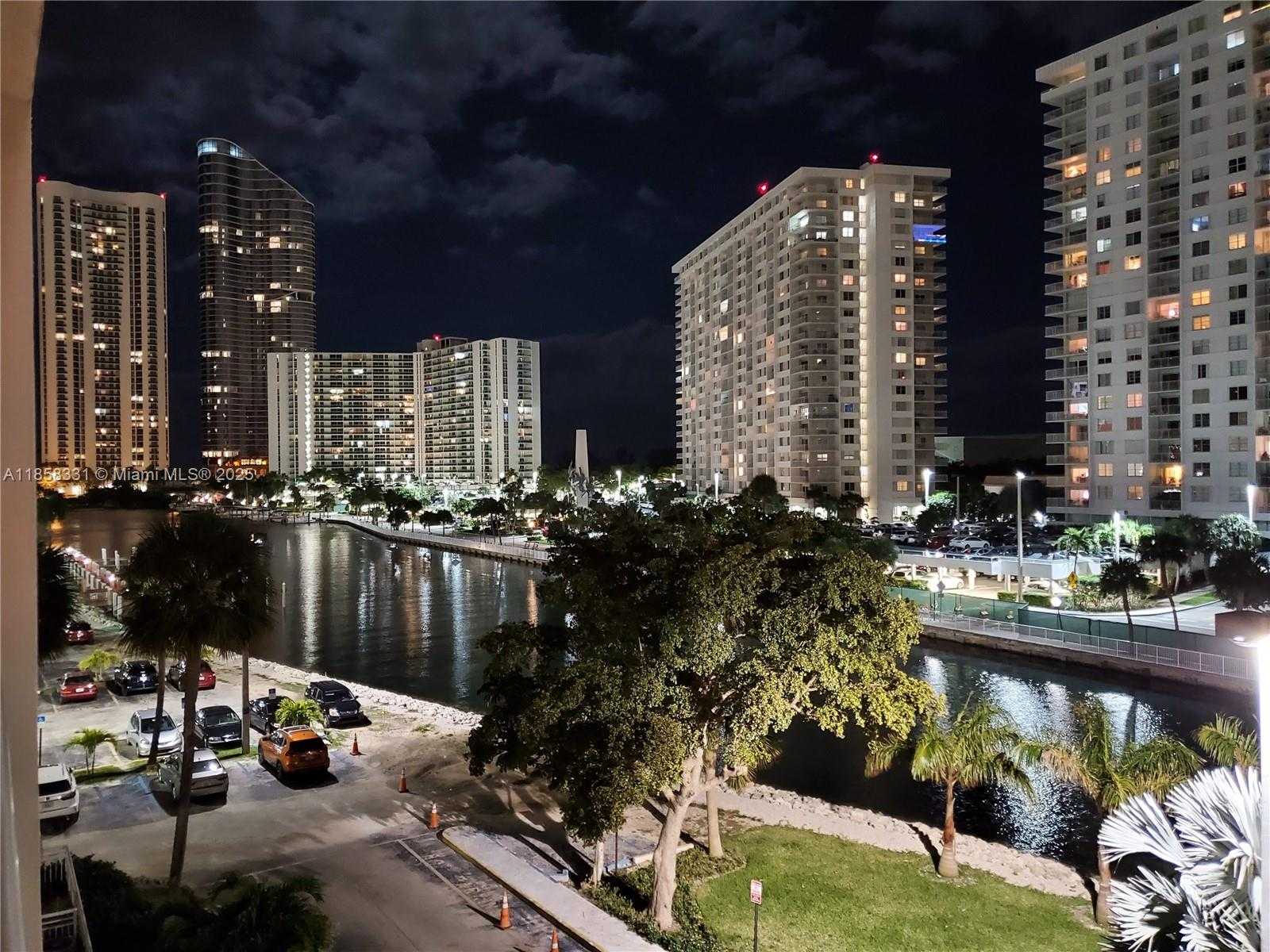 Small Image of 400 KINGS POINT DR #421, Sunny Isles Beach Number 23