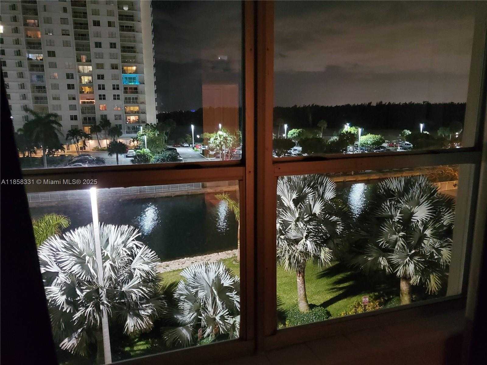 Small Image of 400 KINGS POINT DR #421, Sunny Isles Beach Number 25