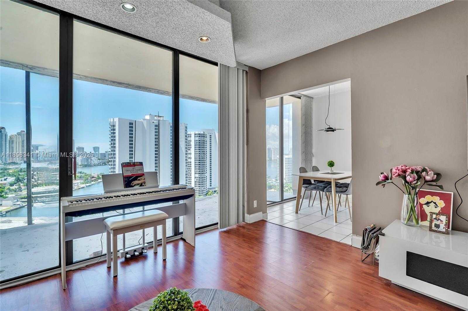 Small Image of 19355 TURNBERRY WAY #19F, Aventura Number 13