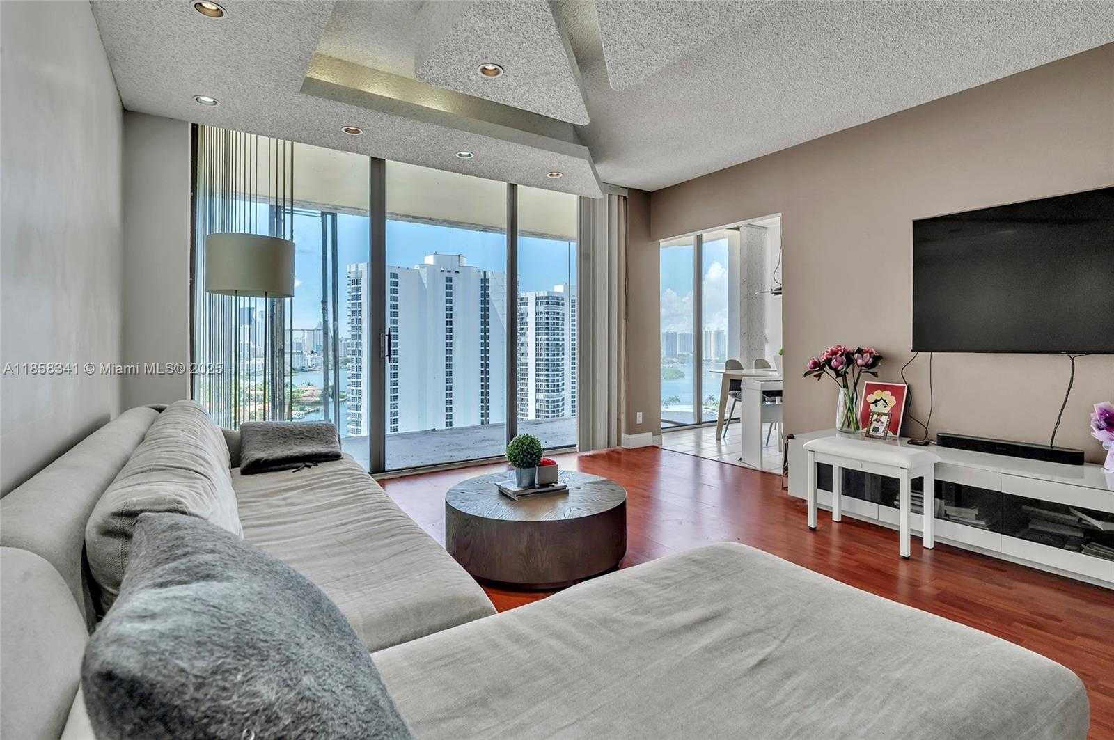 Small Image of 19355 TURNBERRY WAY #19F, Aventura Number 14