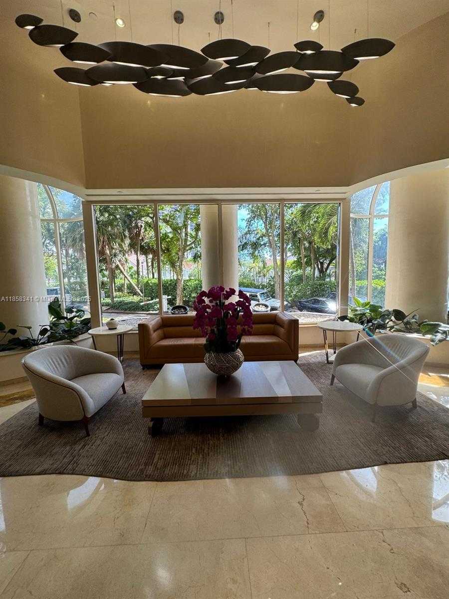Small Image of 19355 TURNBERRY WAY #19F, Aventura Number 28