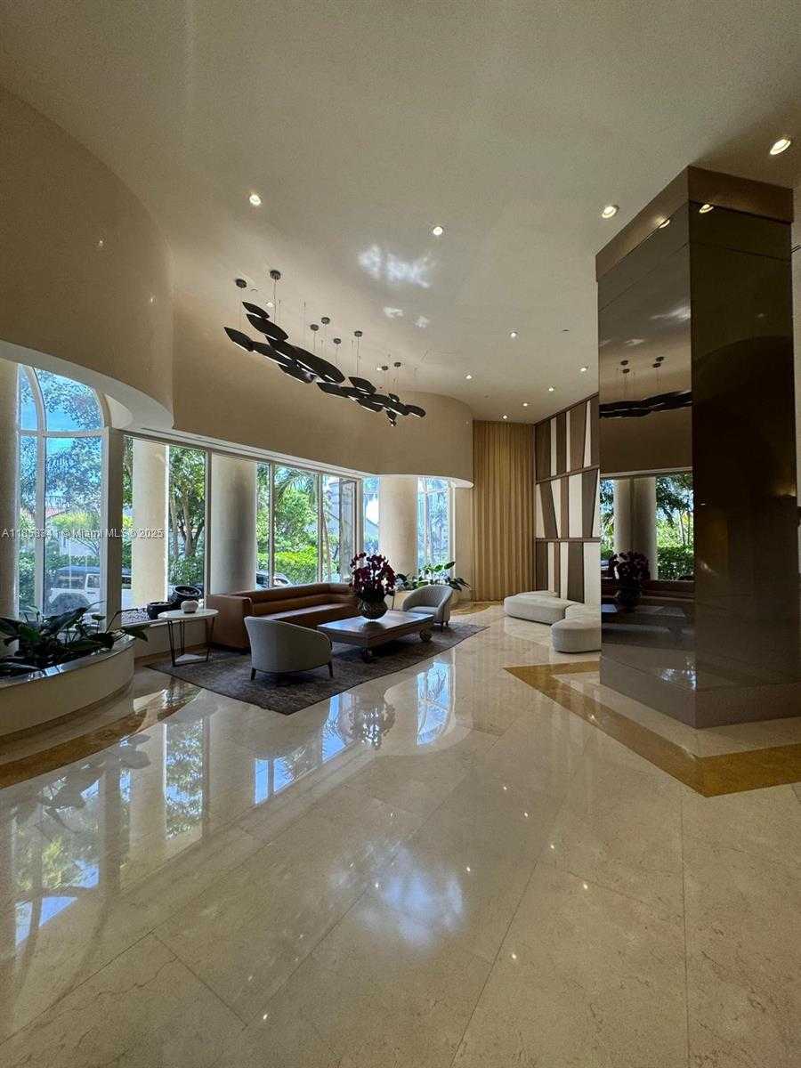 Small Image of 19355 TURNBERRY WAY #19F, Aventura Number 29