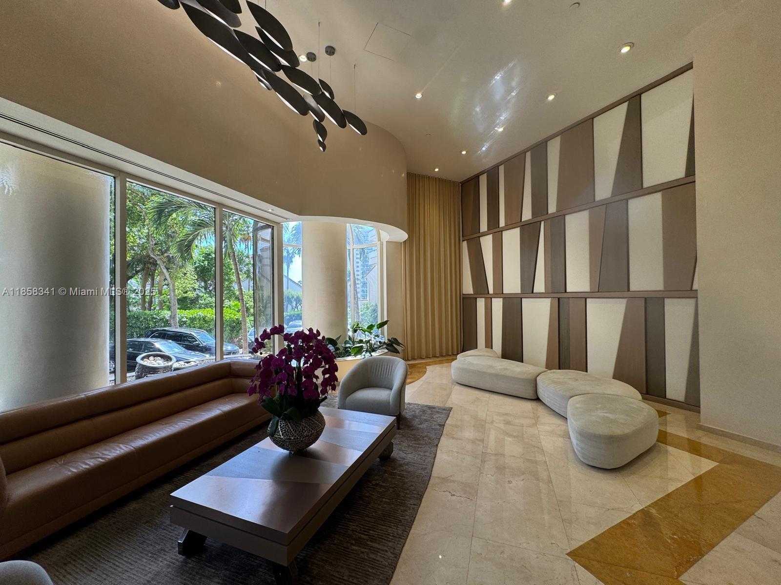 Small Image of 19355 TURNBERRY WAY #19F, Aventura Number 34