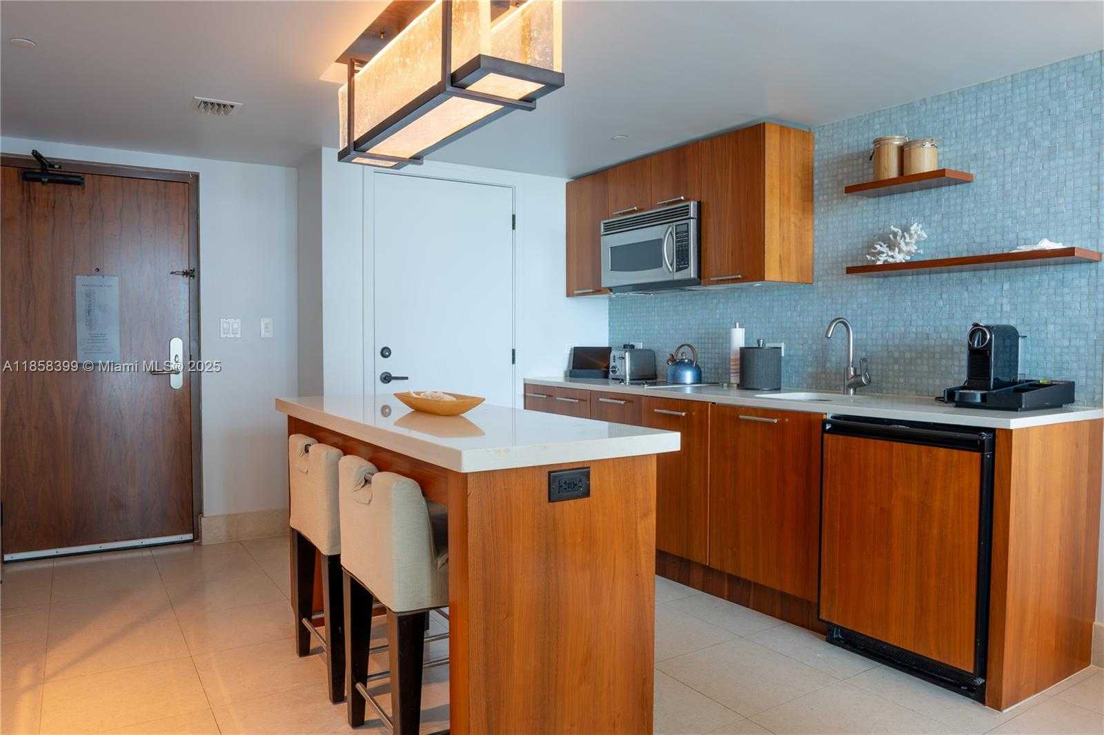 Small Image of 6801 COLLINS AVE #1002, Miami Beach Number 13