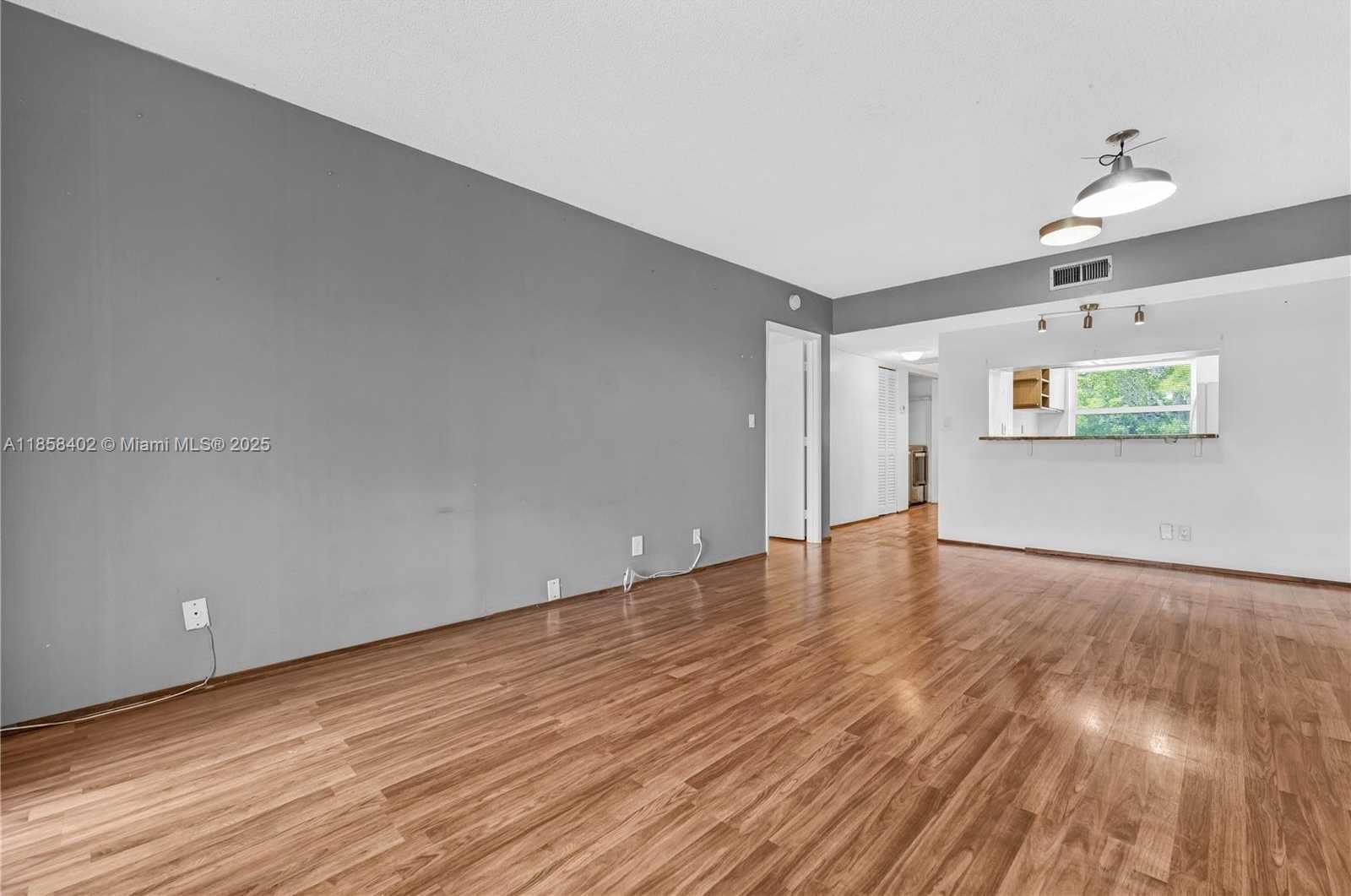 Small Image of 11160 WEST SAMPLE RD #11160, Coral Springs Number 31