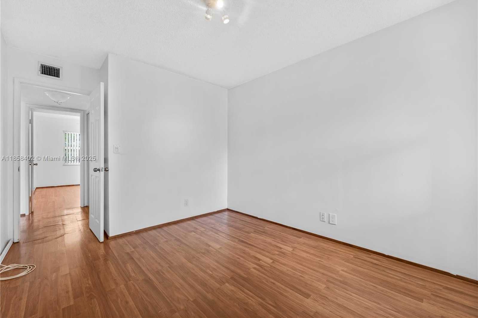 Small Image of 11160 WEST SAMPLE RD #11160, Coral Springs Number 37