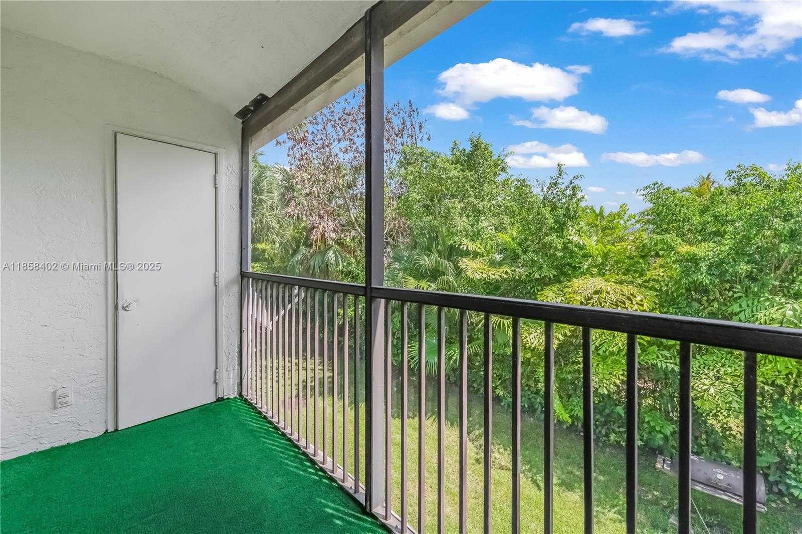 Small Image of 11160 WEST SAMPLE RD #11160, Coral Springs Number 42