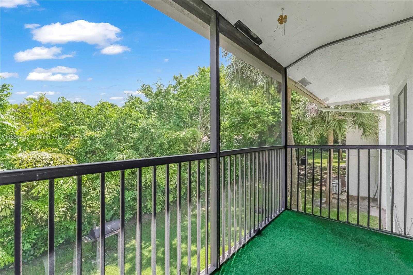 Small Image of 11160 WEST SAMPLE RD #11160, Coral Springs Number 7