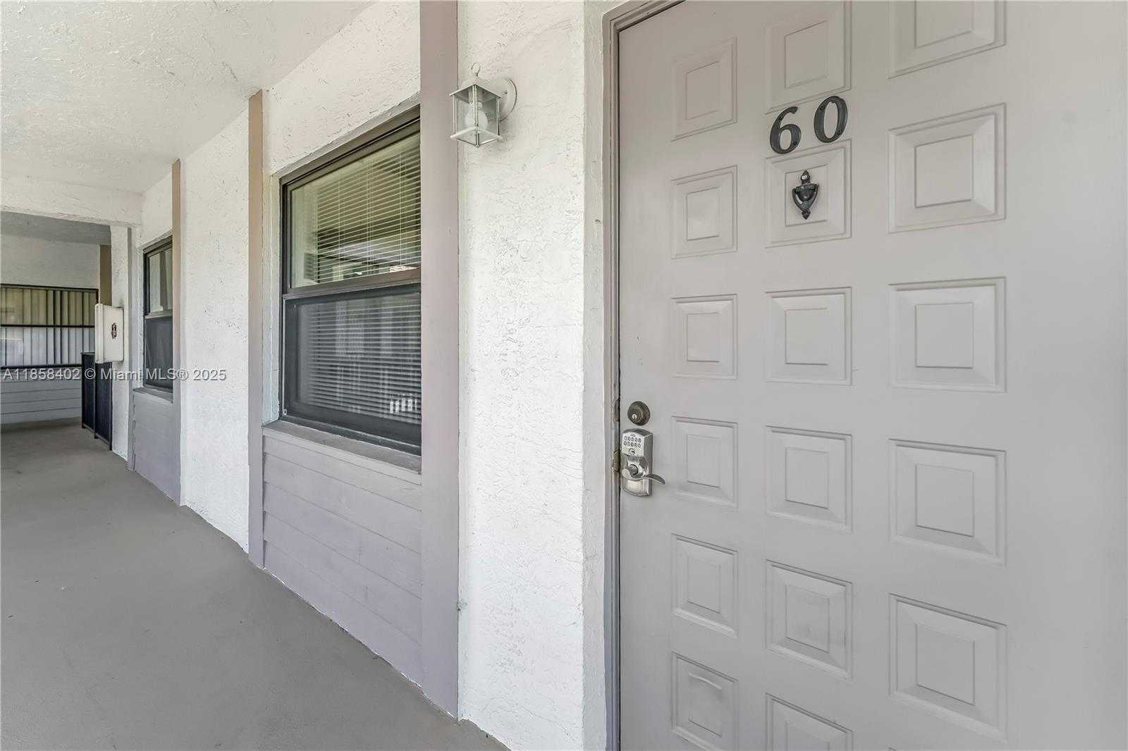 Small Image of 11160 WEST SAMPLE RD #11160, Coral Springs Number 9