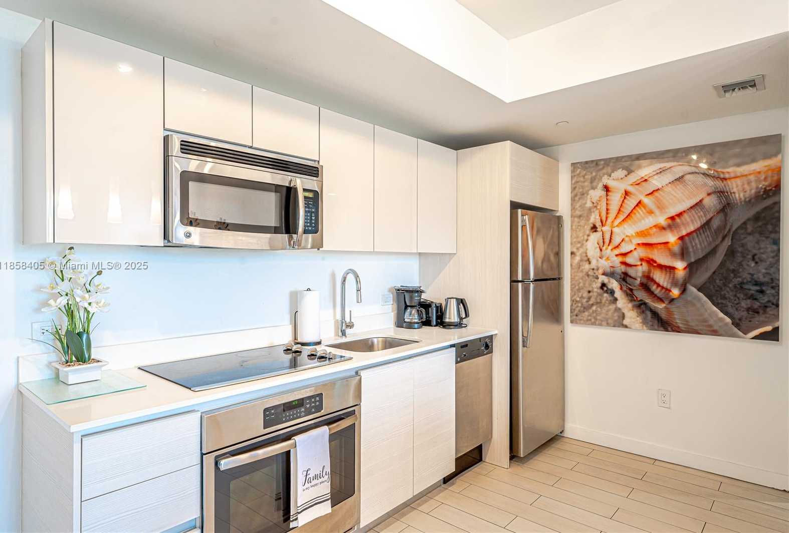Small Image of 2602 EAST HALLANDALE BEACH BLVD #R706, Hallandale Beach Number 29
