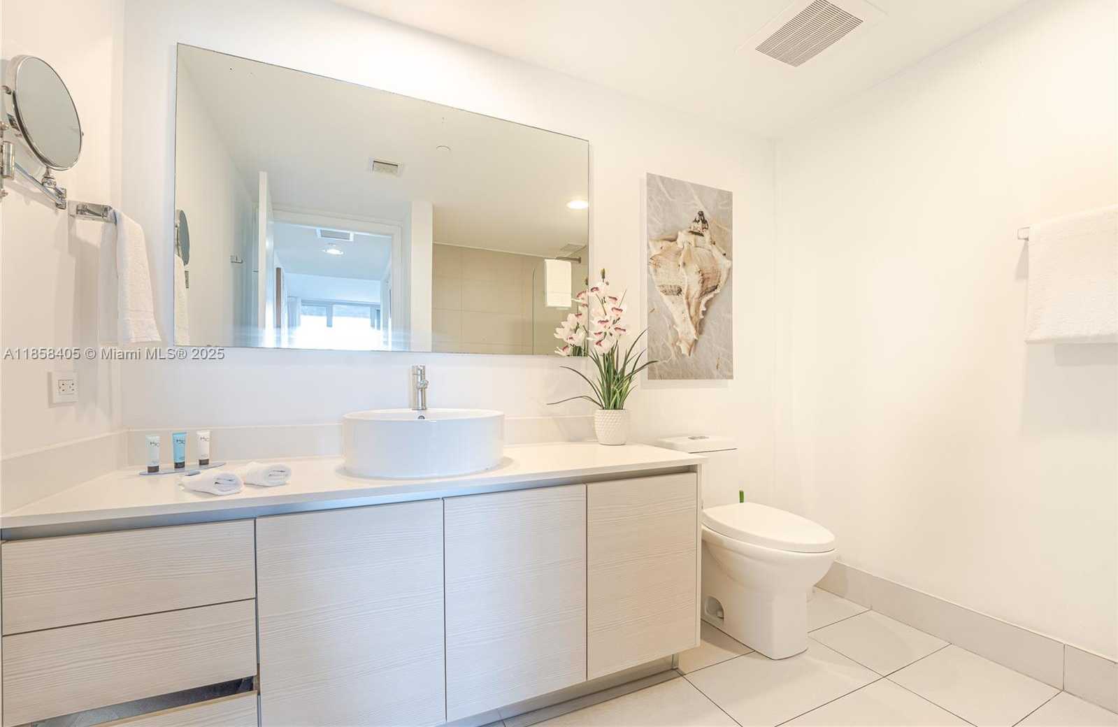 Small Image of 2602 EAST HALLANDALE BEACH BLVD #R706, Hallandale Beach Number 38