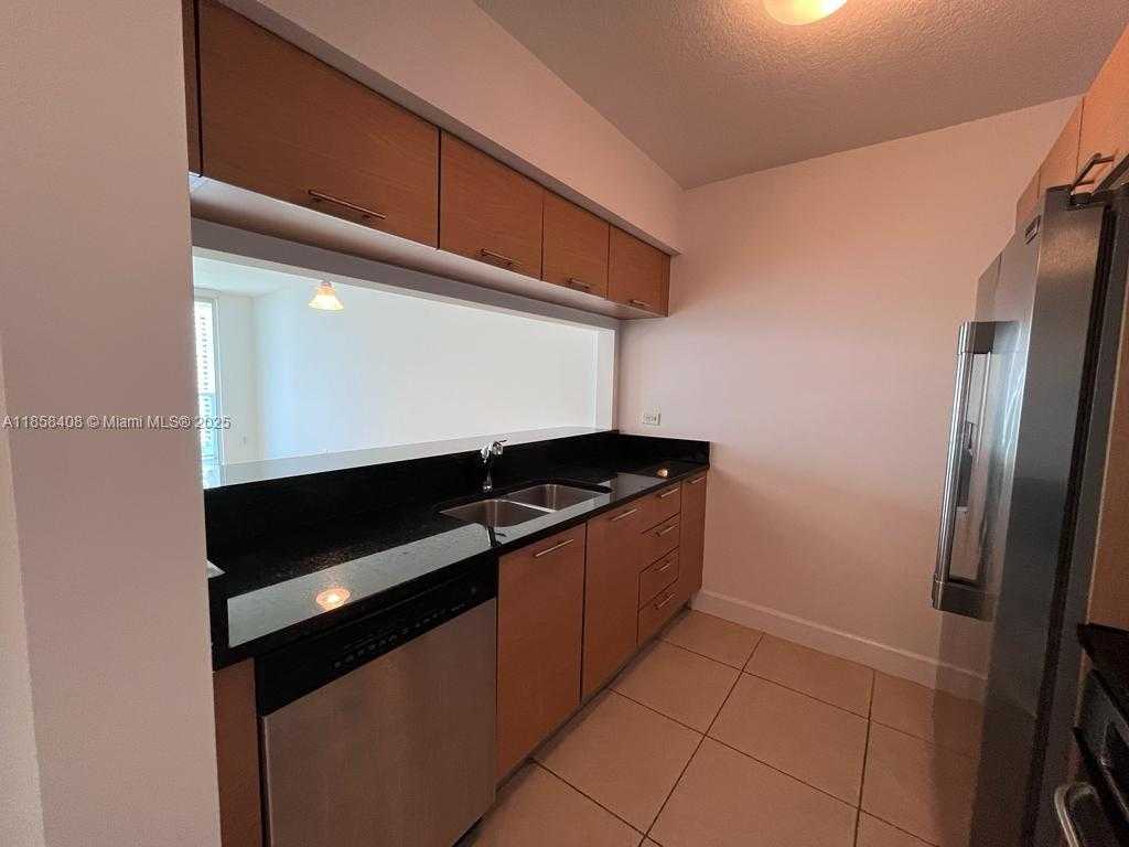Small Image of 31 SOUTH EAST 5TH ST #2603, Miami Number 6