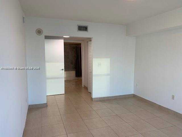 Small Image of 31 SOUTH EAST 5TH ST #2603, Miami Number 9