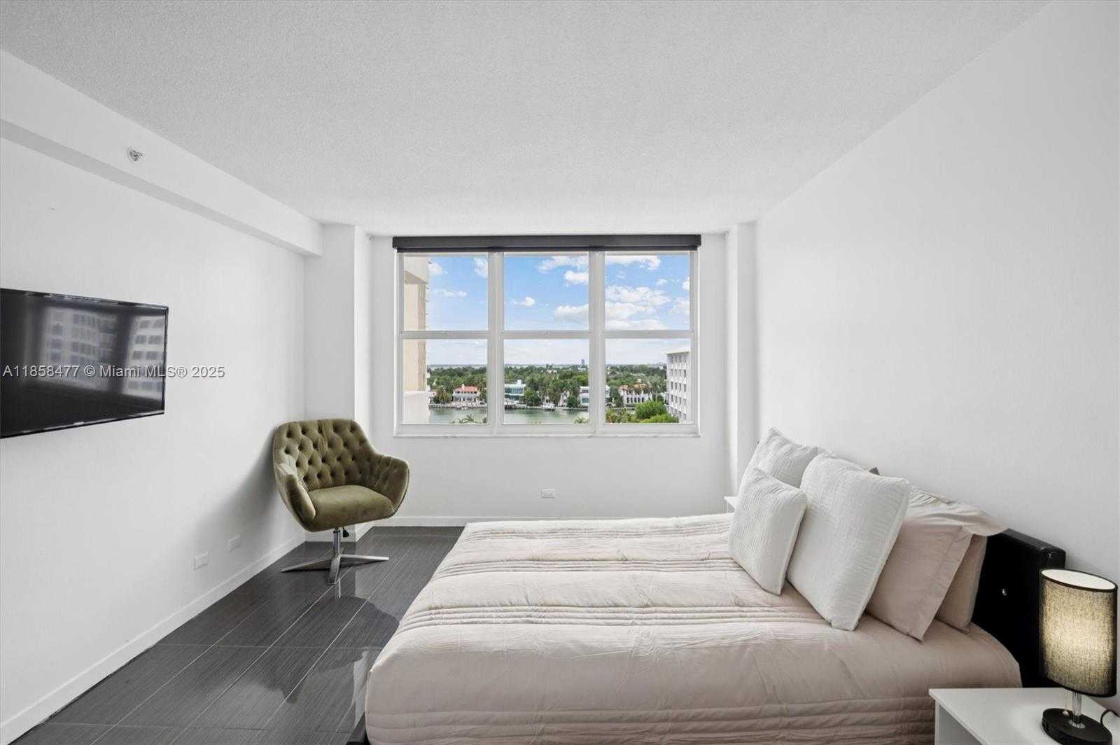 Small Image of 5601 COLLINS AVE #820, Miami Beach Number 14