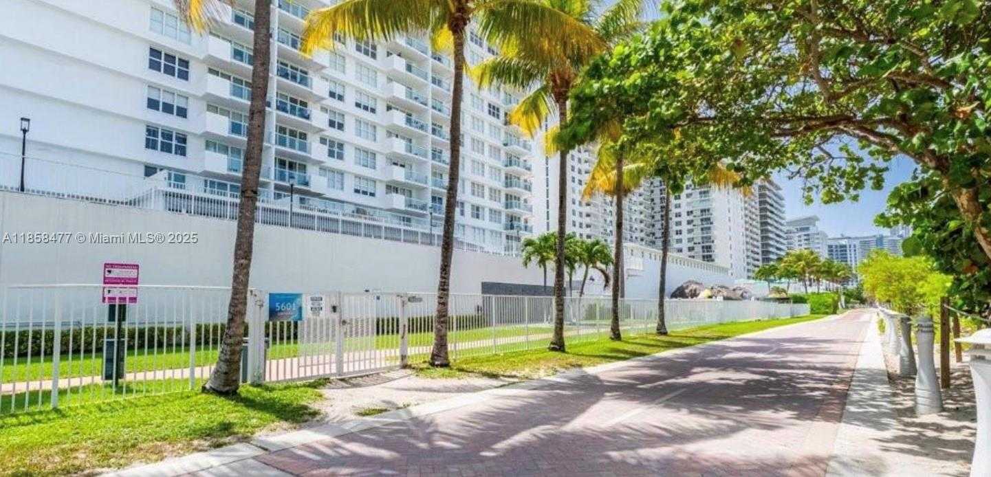 Small Image of 5601 COLLINS AVE #820, Miami Beach Number 21