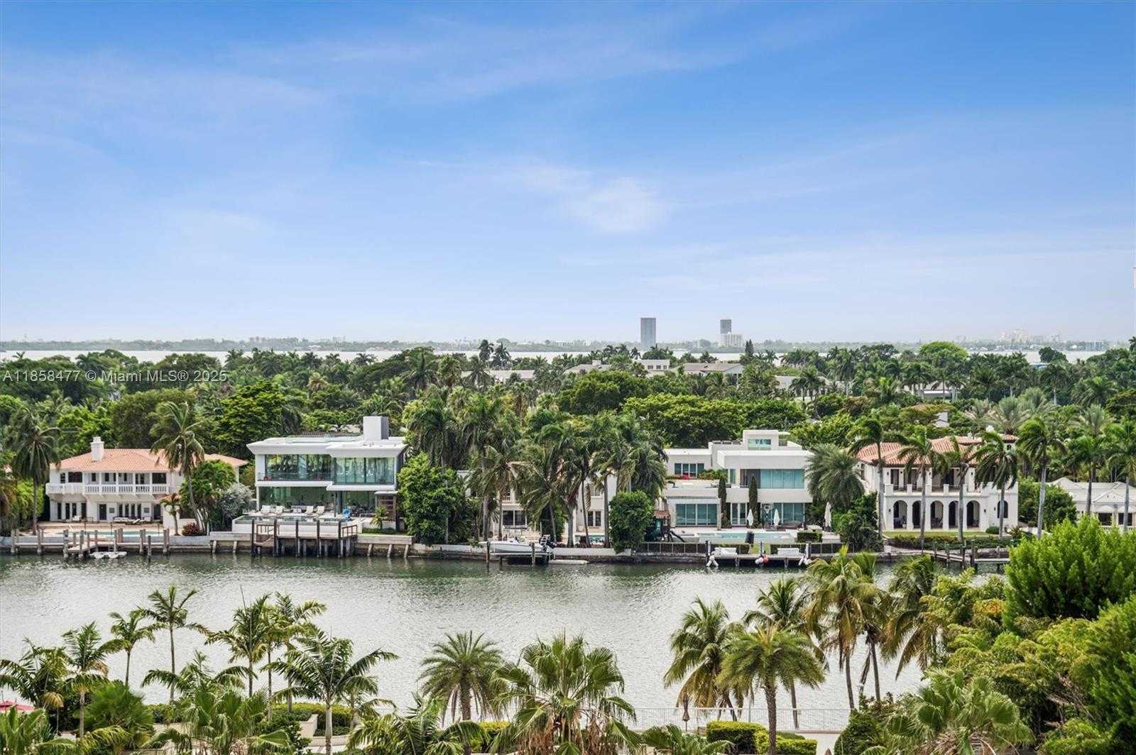 Small Image of 5601 COLLINS AVE #820, Miami Beach Number 3