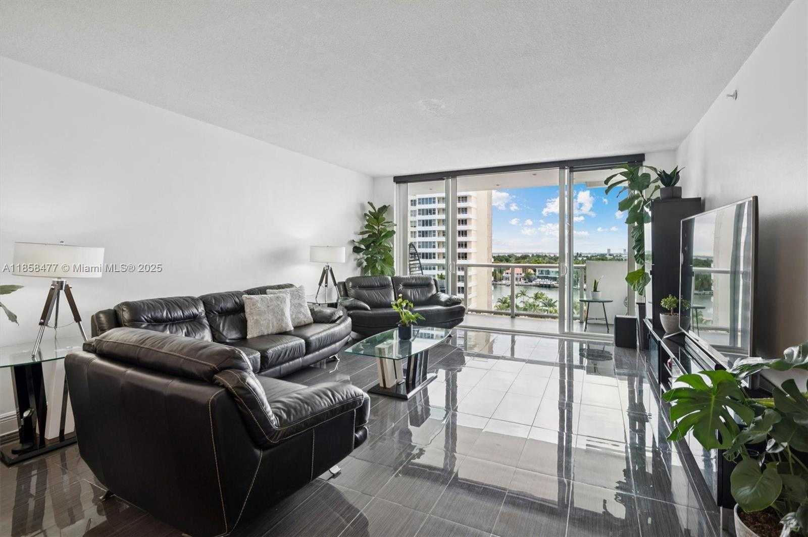 Small Image of 5601 COLLINS AVE #820, Miami Beach Number 5