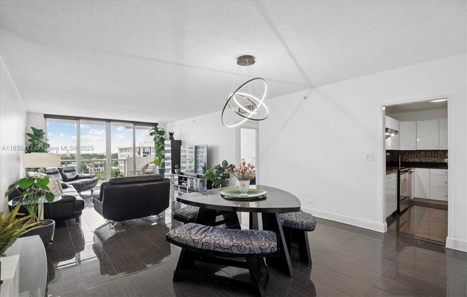 Small Image of 5601 COLLINS AVE #820, Miami Beach Number 6