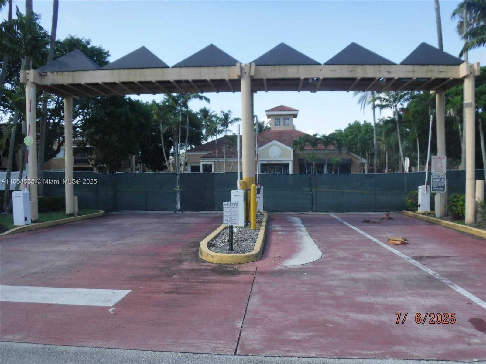 Small Image of 420 SOUTH WEST 83RD WAY #106, Pembroke Pines Number 2