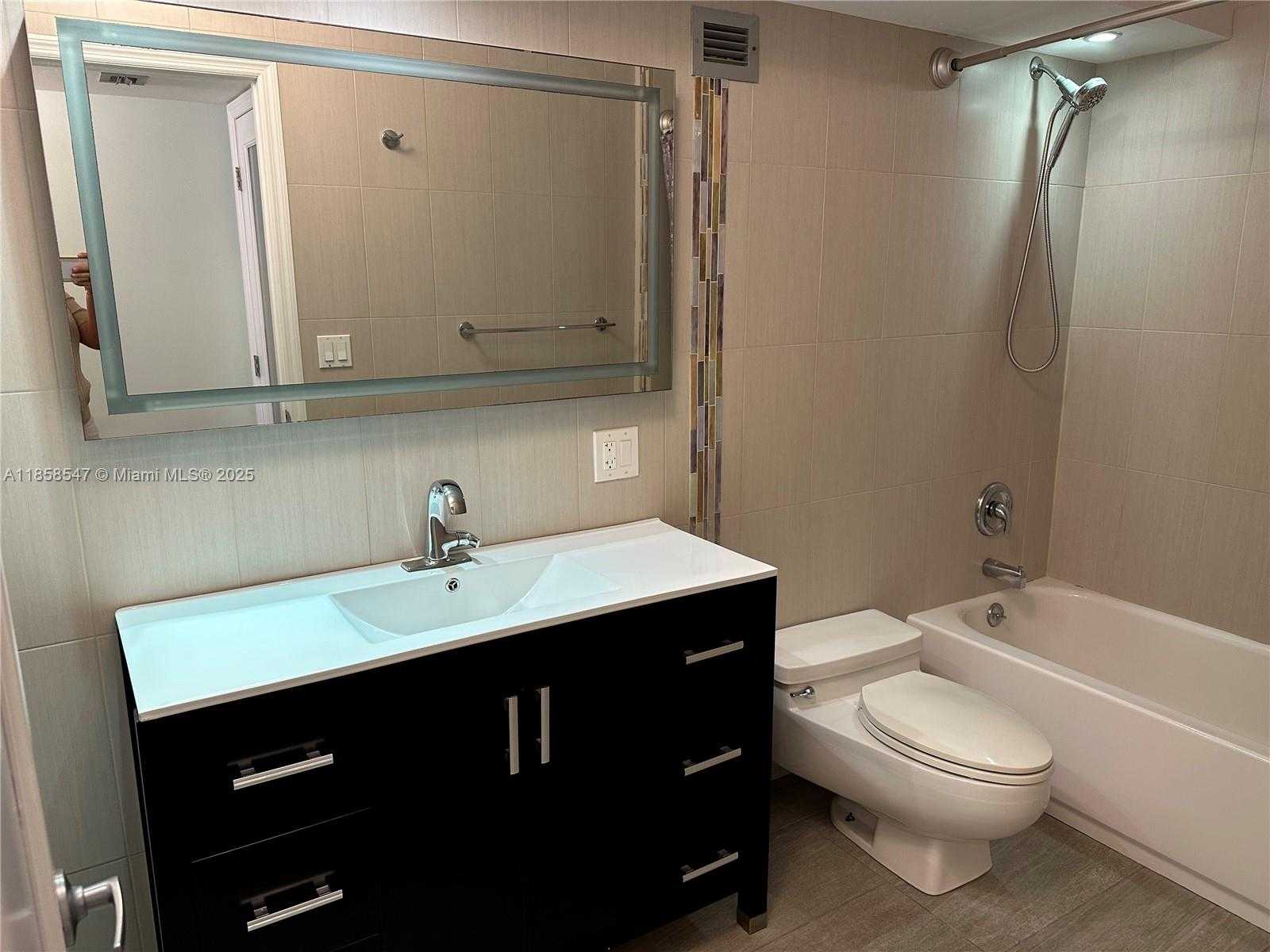 Small Image of 6039 COLLINS AVE #1205, Miami Beach Number 15