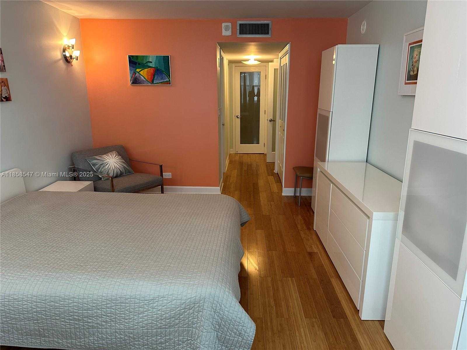 Small Image of 6039 COLLINS AVE #1205, Miami Beach Number 18