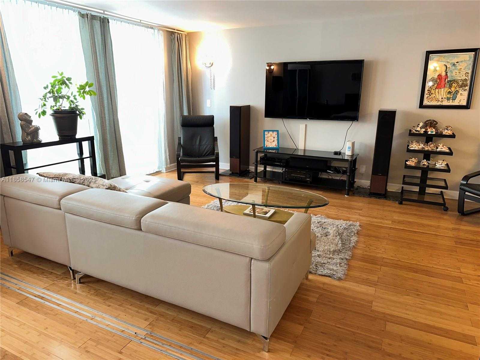 Small Image of 6039 COLLINS AVE #1205, Miami Beach Number 4