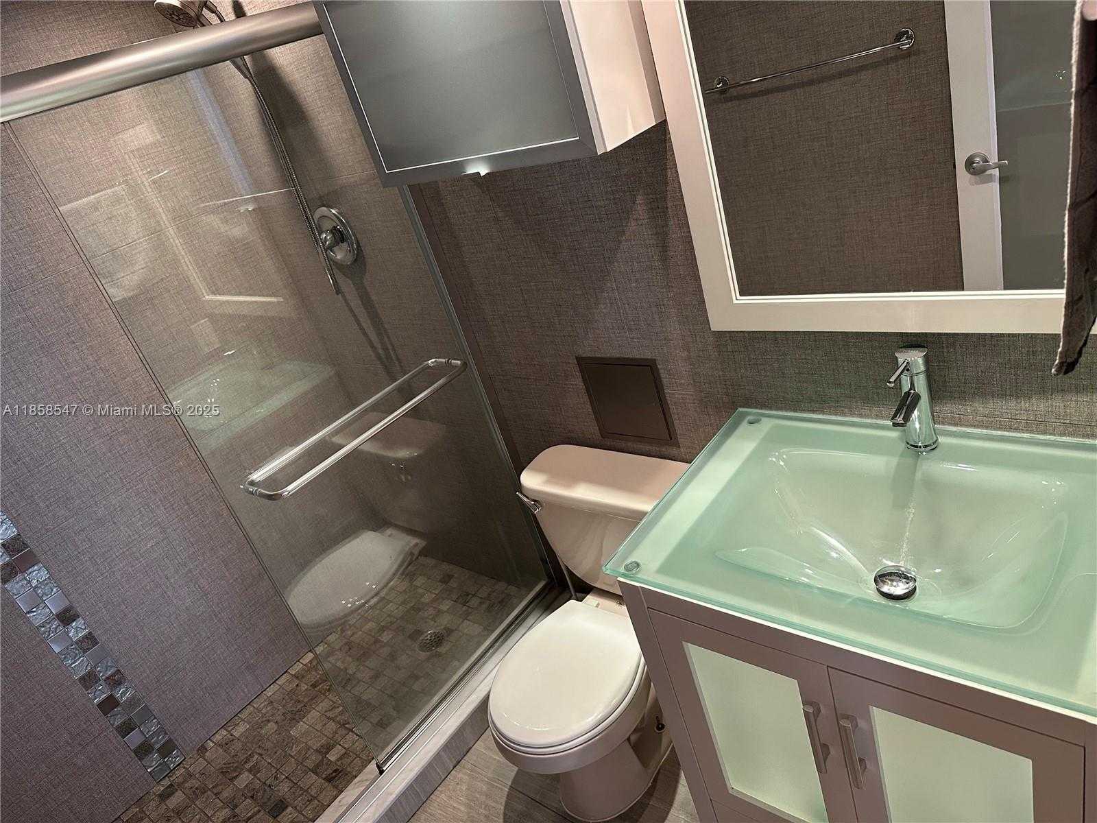 Small Image of 6039 COLLINS AVE #1205, Miami Beach Number 6